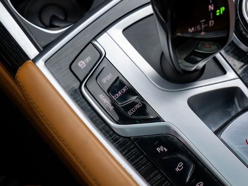 Used 2020 BMW 750i xDrive image 20