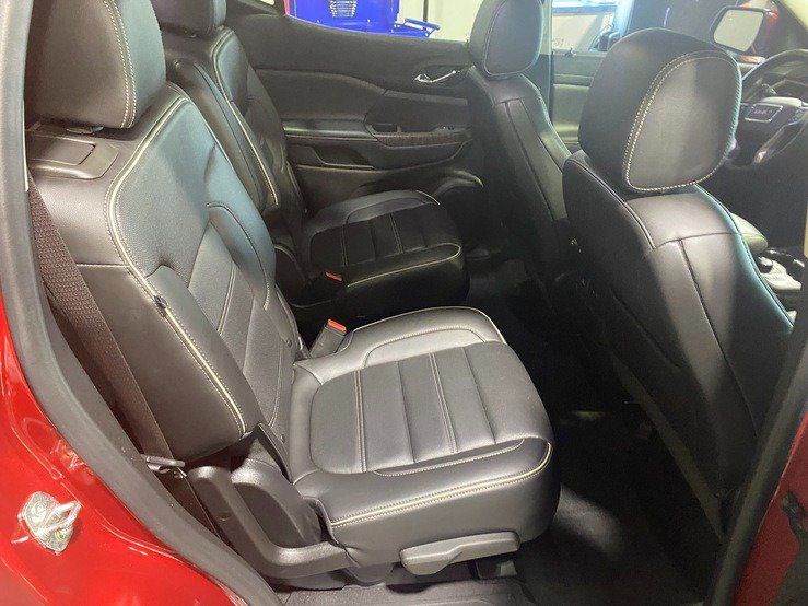 Used 2021 GMC Acadia Denali w/ Denali Ultimate Package AWD/4WD image 17