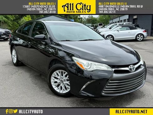 Used 2016 Toyota Camry LE FWD image 1