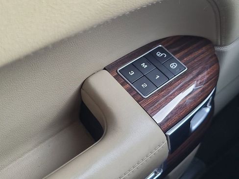 Used 2016 Land Rover Range Rover HSE image 30