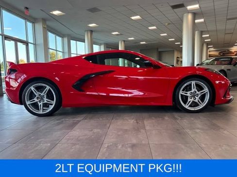 Used 2024 Chevrolet Corvette Stingray Preferred Cpe w/ Z51 Performance Package RWD image 2