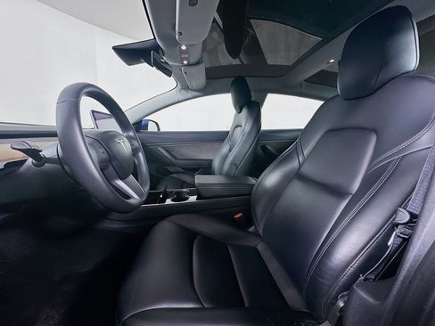 Used 2019 Tesla Model 3 Standard Range Plus image 13