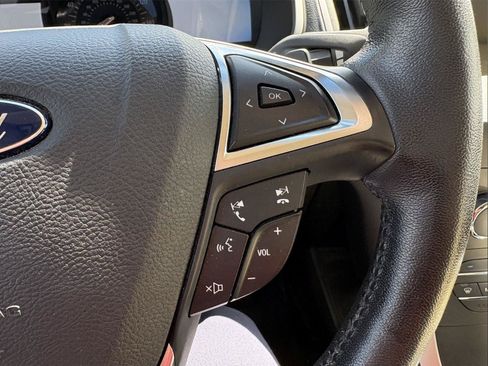 Used 2017 Ford Edge SEL w/ Equipment Group 201A FWD image 17