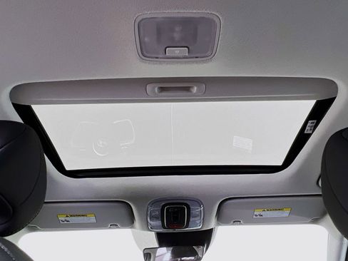 New 2025 Hyundai Elantra SEL FWD image 26