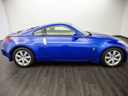 Used 2005 Nissan 350Z Coupe w/ (N93) Cargo Convenience Pkg RWD image 6