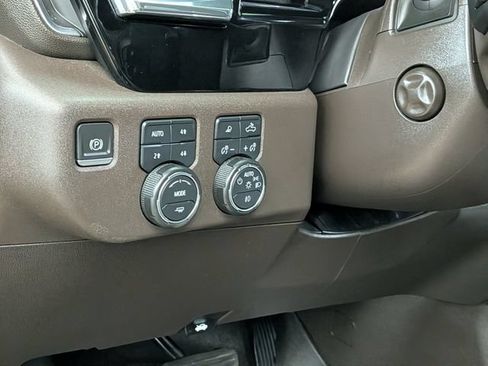 Used 2023 Chevrolet Silverado 1500 LTZ AWD/4WD image 13