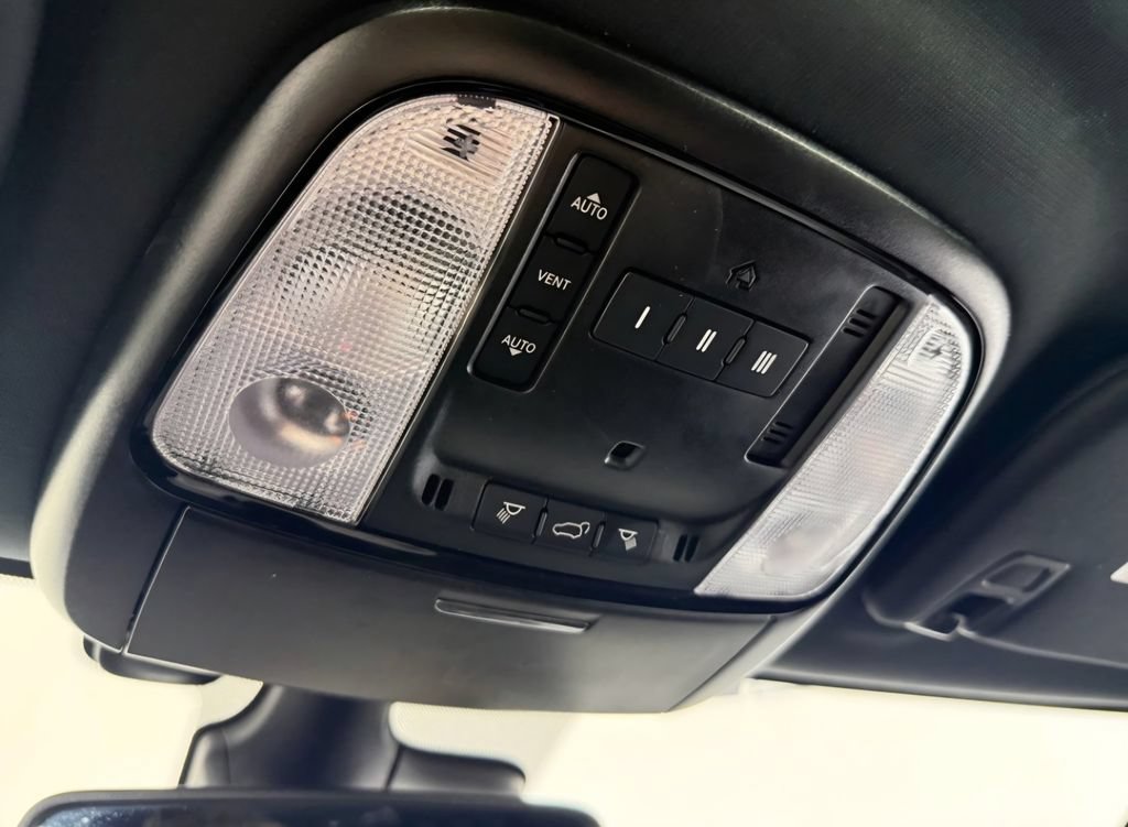 Used 2024 Dodge Durango R/T AWD/4WD image 21