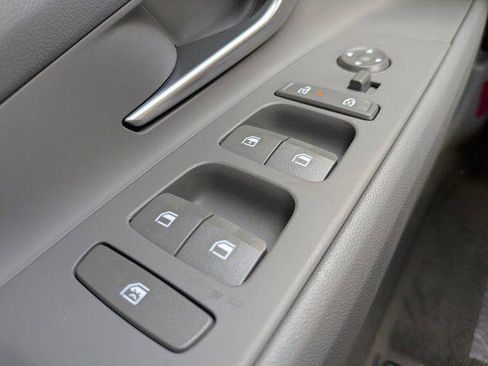 New 2026 Hyundai Elantra SE FWD image 16