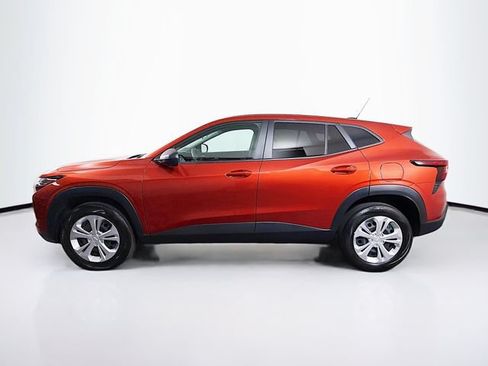 Used 2024 Chevrolet Trax LS FWD image 5