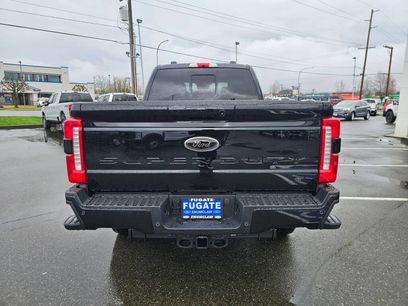 New 2026 Ford F250 Lariat w/ Black Appearance Package