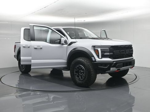 Certified 2025 Ford F150 Raptor w/ Equipment Group 803A Raptor R AWD/4WD image 38