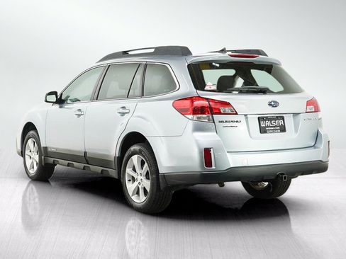 Used 2013 Subaru Outback 2.5i Limited AWD/4WD image 3