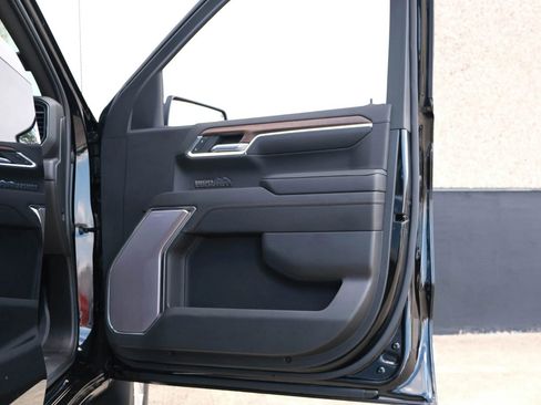 Used 2023 Chevrolet Silverado 1500 High Country image 32