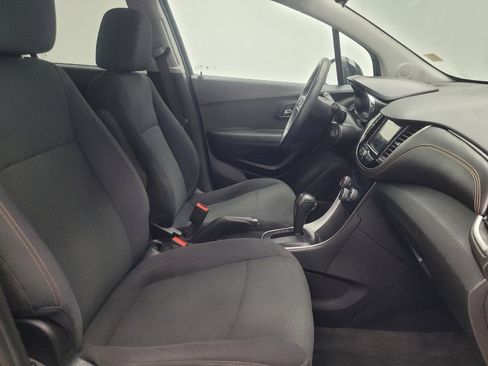 Used 2019 Chevrolet Trax LS w/ Tint and Cruise Package image 21