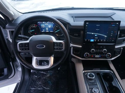 Used 2024 Ford Expedition Max XLT image 13