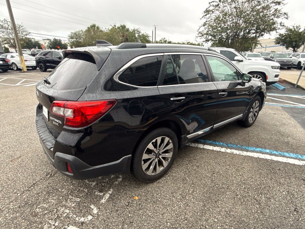 Used 2019 Subaru Outback 3.6R Touring AWD/4WD image 8
