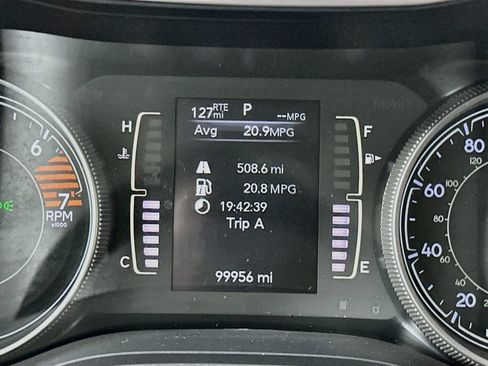 Used 2019 Jeep Cherokee Latitude w/ Popular Appearance Group FWD image 18
