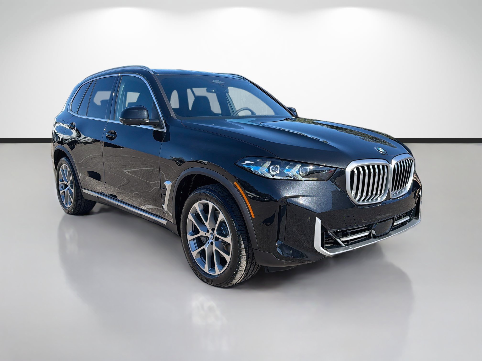 Used 2026 BMW X5 sDrive40i w/ Parking Assistance Package RWD image 1