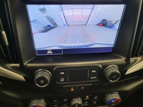 Used 2022 GMC Terrain SLT image 14