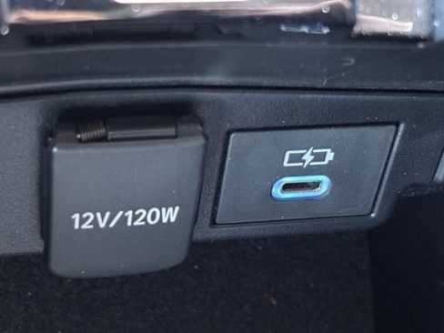 Used 2022 Toyota Corolla LE FWD image 7