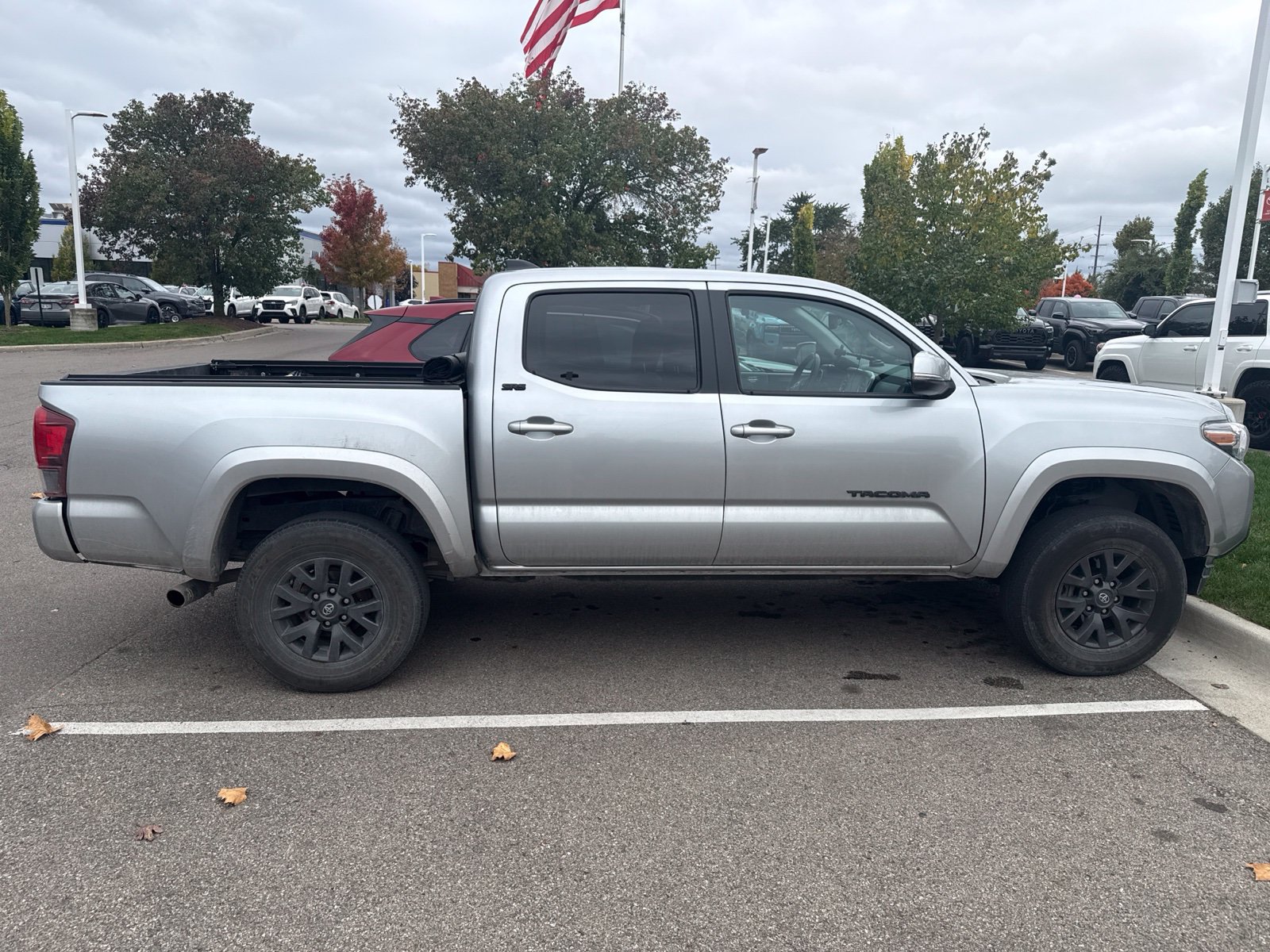 Used 2023 Toyota Tacoma SR5 w/ Technology Package AWD/4WD image 6