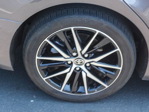 Used 2023 Toyota Camry SE w/ Convenience Package FWD image 11