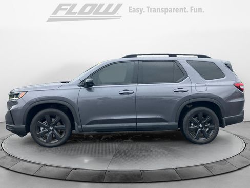 Used 2025 Honda Pilot Black Edition image 5