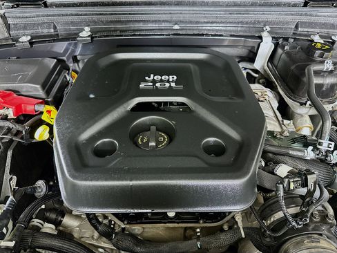 Used 2023 Jeep Wrangler Sahara AWD/4WD image 32