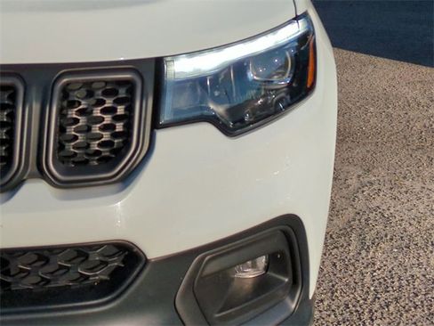 Used 2023 Jeep Compass Trailhawk w/ Trailhawk Elite Group image 10