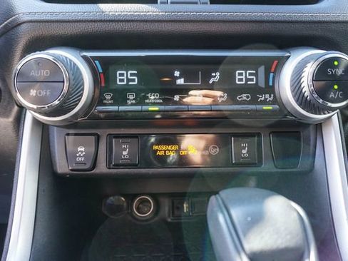 Used 2019 Toyota RAV4 XLE w/ Convenience Package image 14