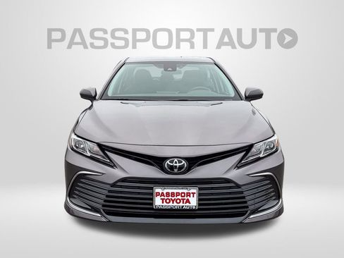 Used 2022 Toyota Camry LE image 11