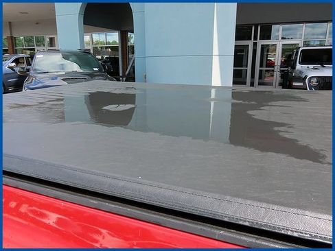 Used 2021 Toyota Tacoma TRD Sport AWD/4WD image 8
