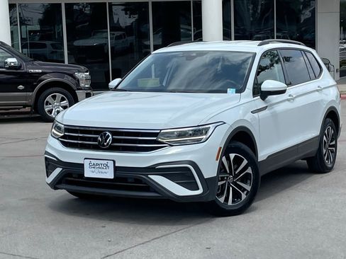 Used 2024 Volkswagen Tiguan S image 9