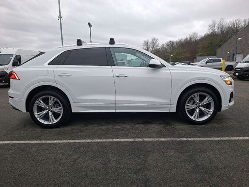 Used 2022 Audi Q8 Premium Plus w/ Premium Plus Package image 26