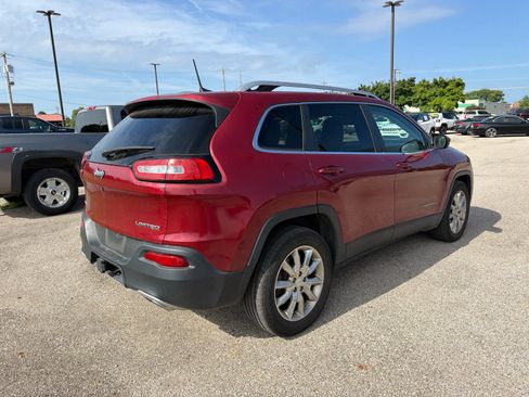 Used 2017 Jeep Cherokee Limited AWD/4WD image 5