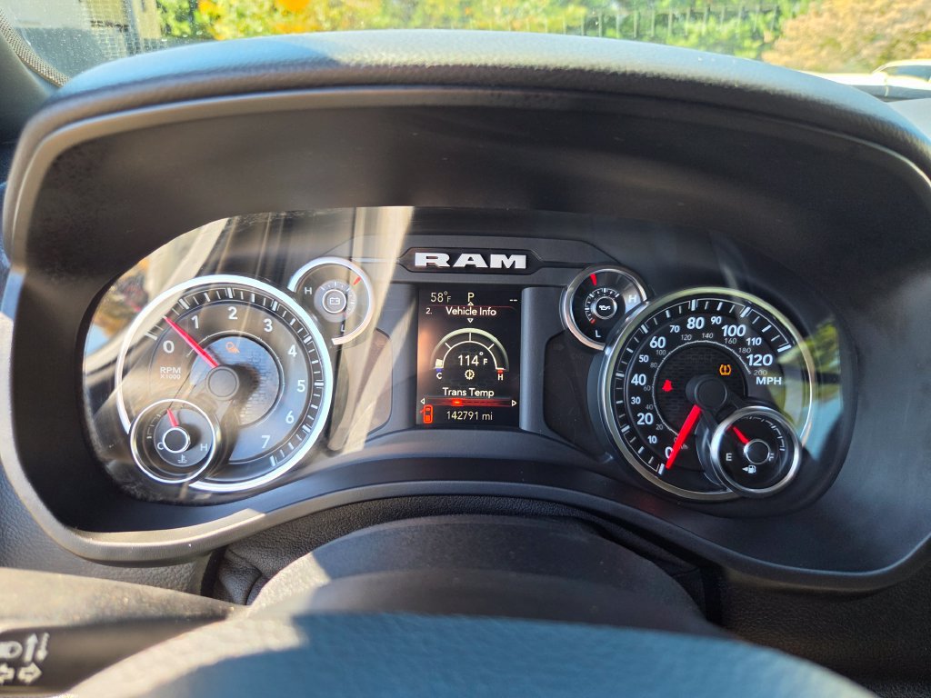 Used 2019 RAM 1500 Big Horn AWD/4WD image 12