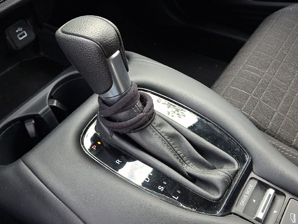 Used 2025 Honda HR-V LX image 16
