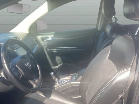 Used 2017 Dodge Journey Crossroad FWD image 21