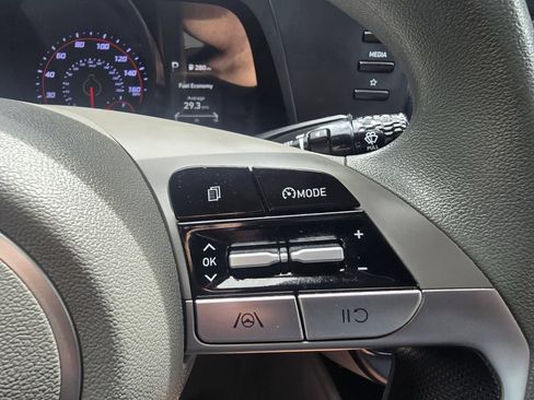 Used 2022 Hyundai Elantra SEL FWD image 22