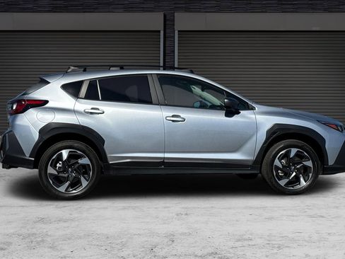 Used 2024 Subaru Crosstrek 2.5i Limited w/ Crosstrek Mirror Package AWD/4WD image 3