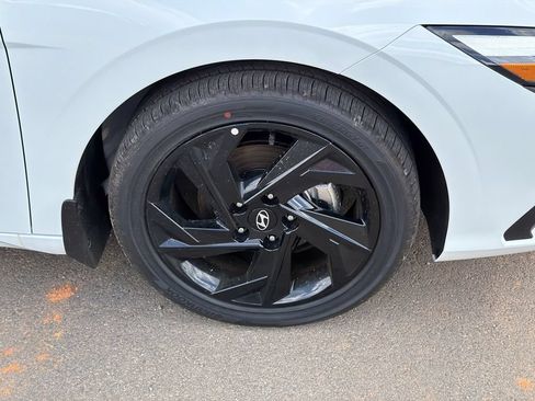 New 2026 Hyundai Elantra SEL Sport FWD image 13
