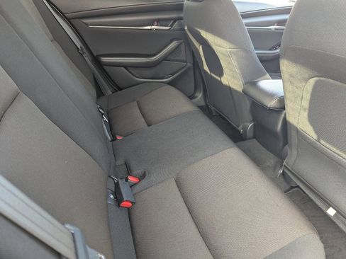 Used 2020 MAZDA MAZDA3 Sedan image 13