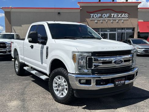 Used 2018 Ford F250 XLT w/ XLT Value Package AWD/4WD image 2