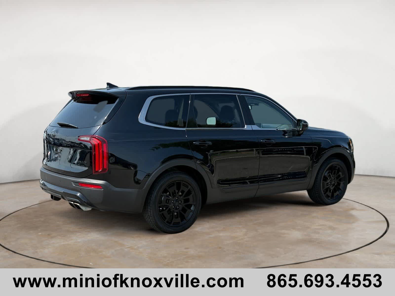 Used 2021 Kia Telluride SX w/ Nightfall Edition Package AWD/4WD image 3