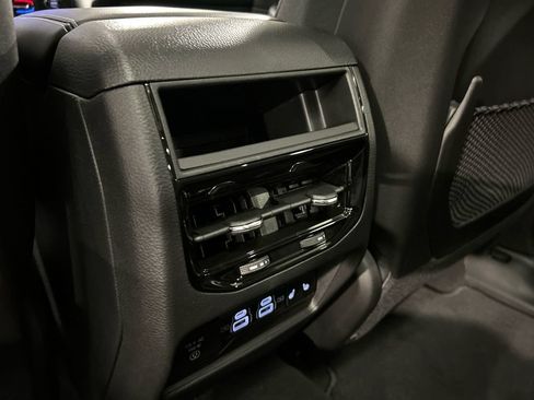 Used 2025 Jeep Grand Cherokee Limited AWD/4WD image 25