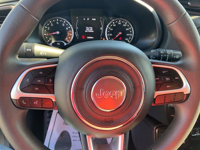 Used 2023 Jeep Renegade Latitude AWD/4WD image 14