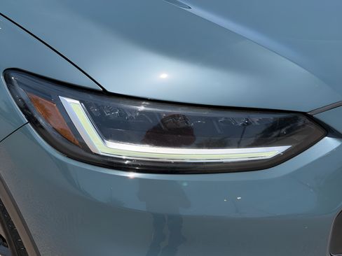 Used 2023 Honda HR-V Sport image 9