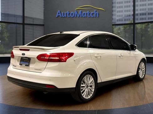 Used 2018 Ford Focus Titanium FWD image 11