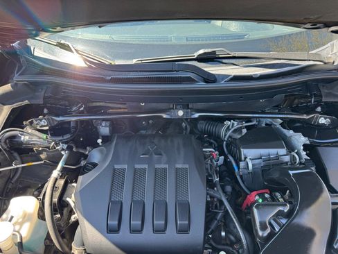 Used 2019 Mitsubishi Eclipse Cross SEL image 4