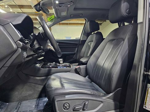 Used 2023 Audi Q5 2.0T Premium w/ Convenience Package image 22